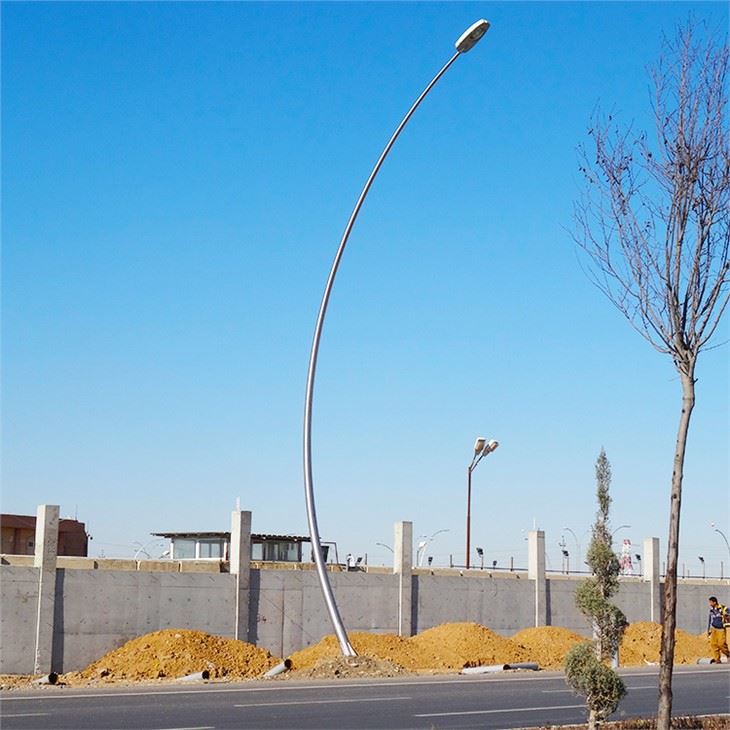 Die-cast Aluminum Curved Street Light Pole
